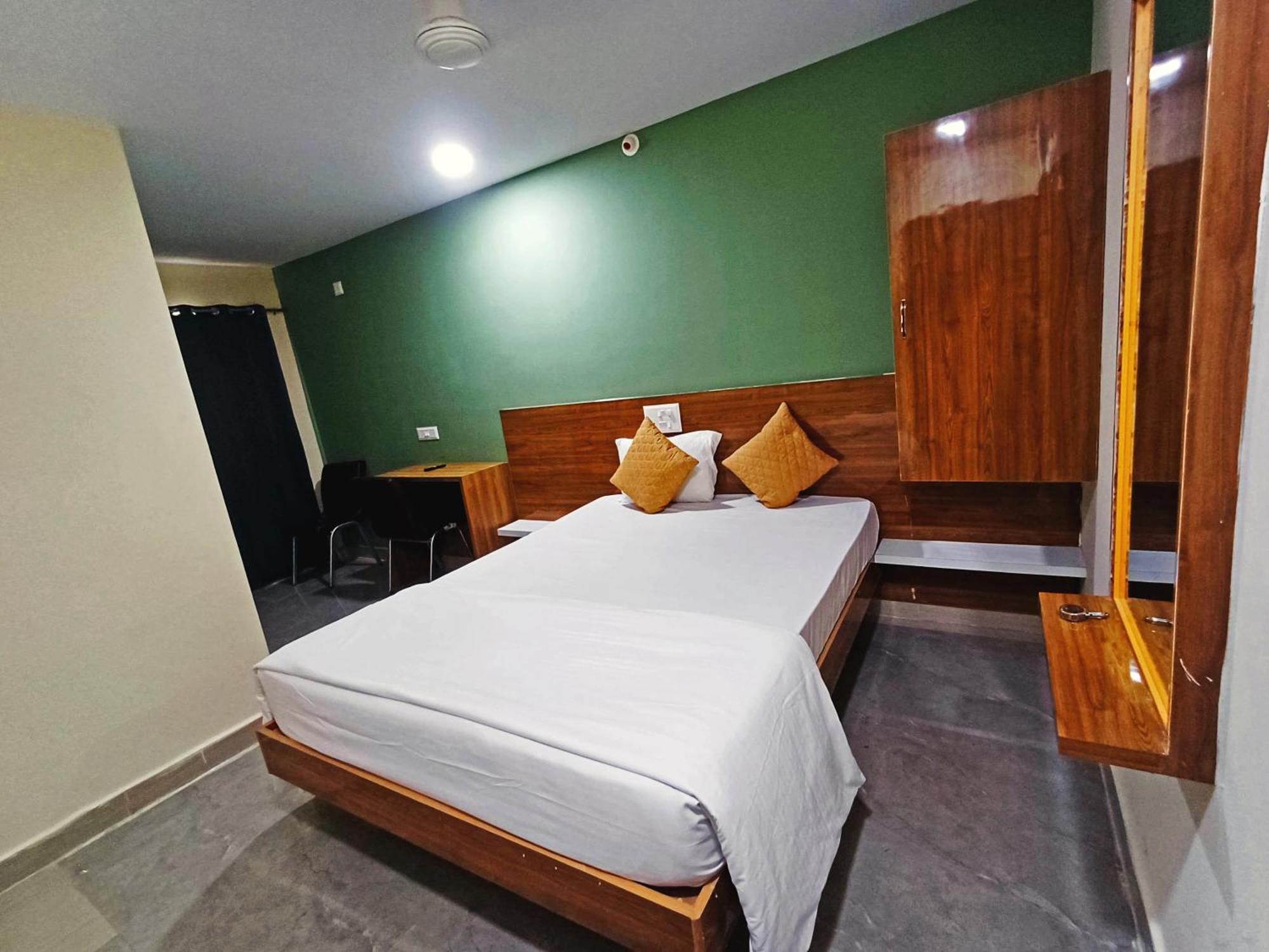 Udupi Deluxe Lodge Gulbarga Kalaburagi Eksteriør bilde