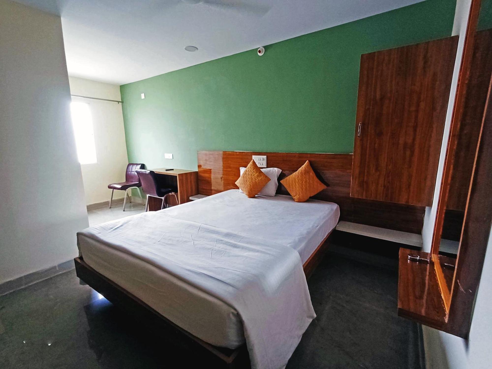 Udupi Deluxe Lodge Gulbarga Kalaburagi Eksteriør bilde