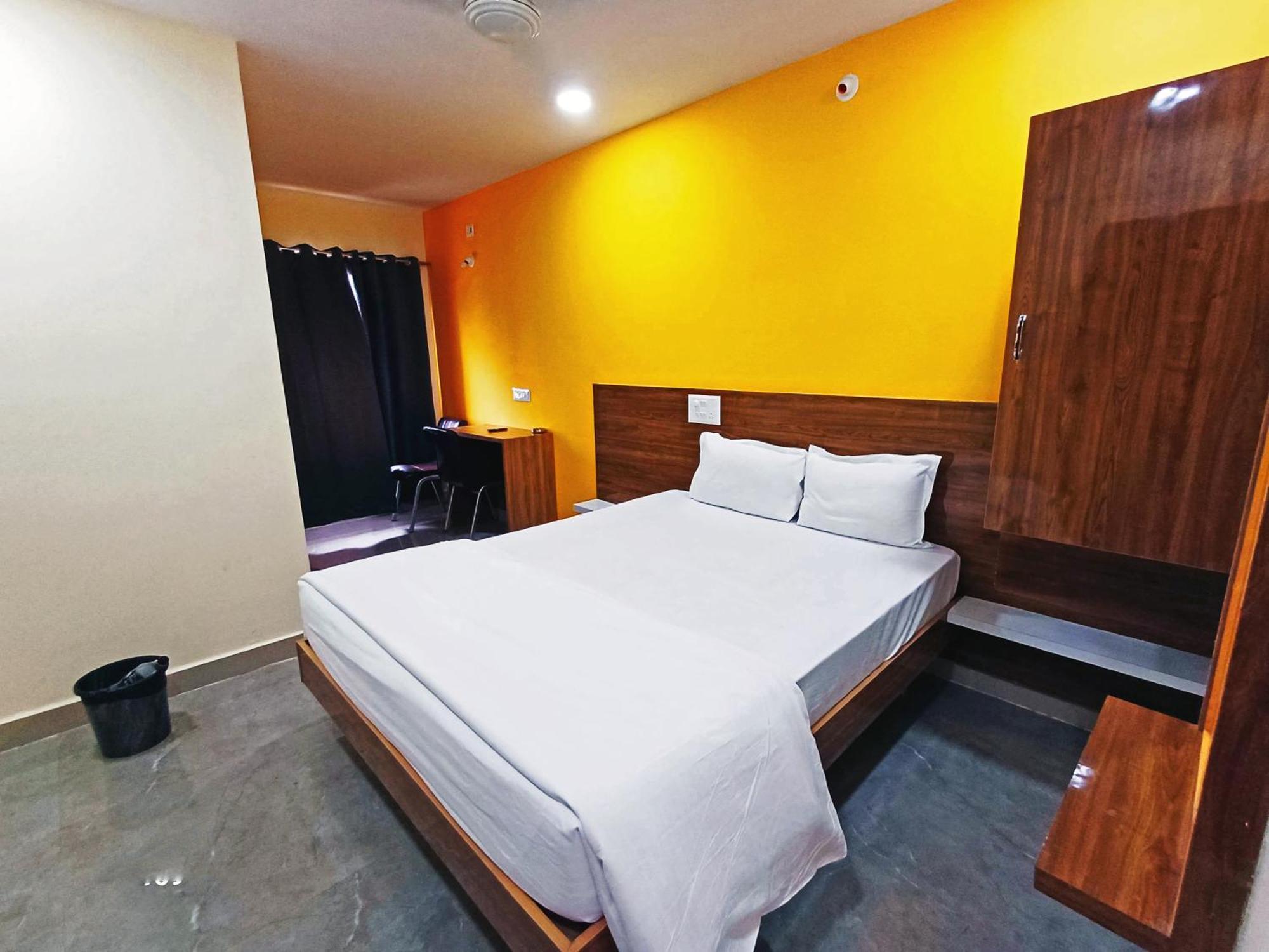 Udupi Deluxe Lodge Gulbarga Kalaburagi Eksteriør bilde
